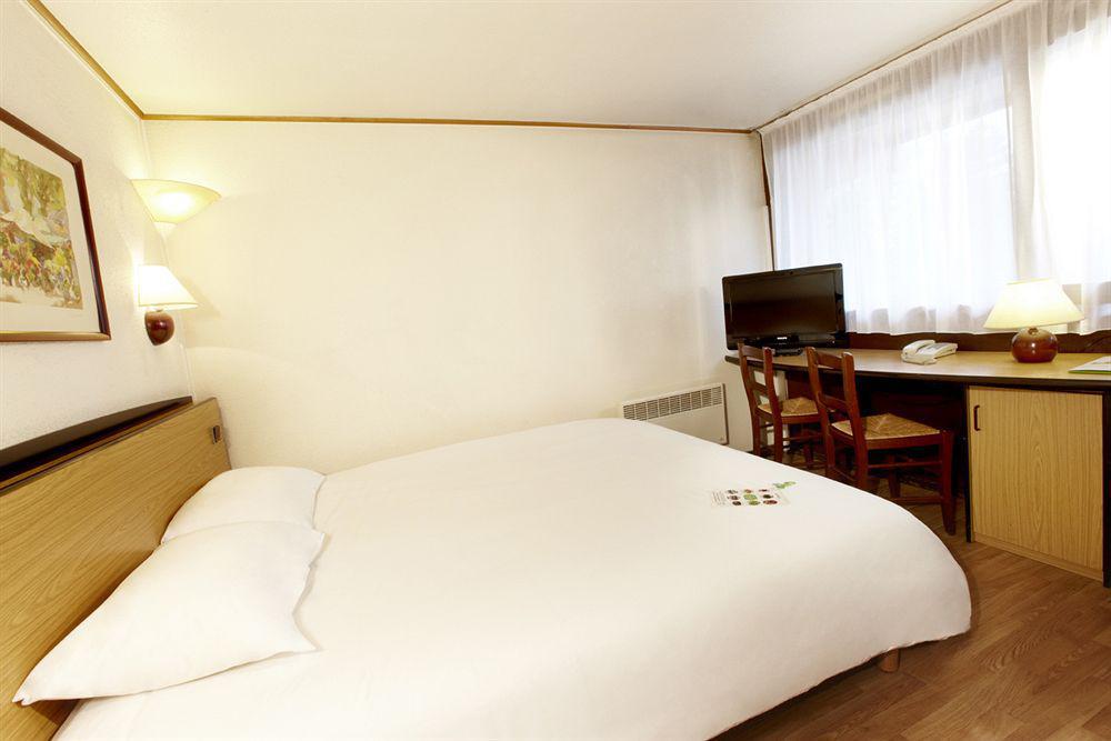 Hotel Campanile Strasbourg Aeroport Lingolsheim Exterior photo